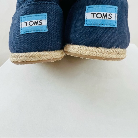 TOMS Men’s Jean and Jute Lining Shoes - Picture 12 of 12